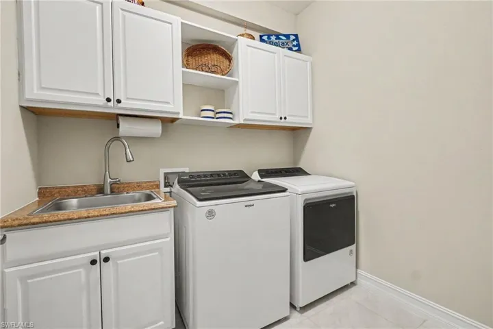 3156 Apple Blossom Dr, Alva, Florida 33920