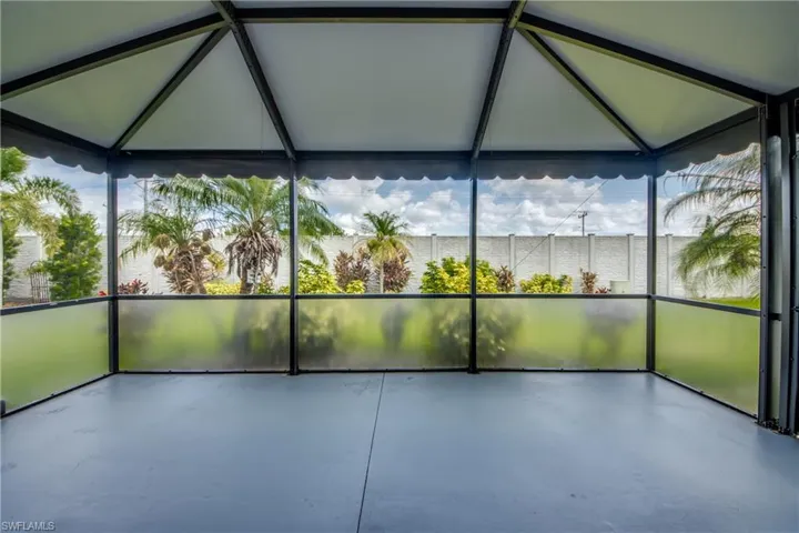 Screen Enclosure