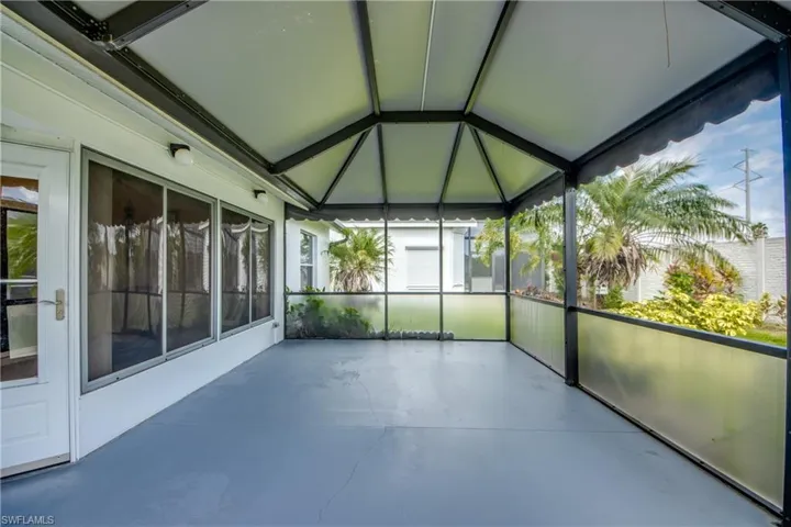 Screen Enclosure looking left.