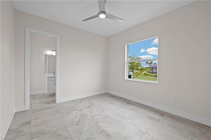 Guest bedroom 1 with onsuite bath (also pool bath)
