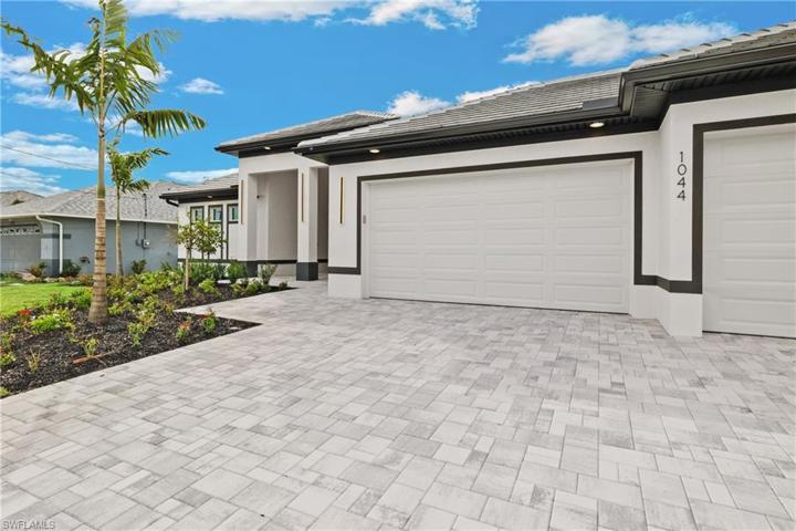 3 car garage