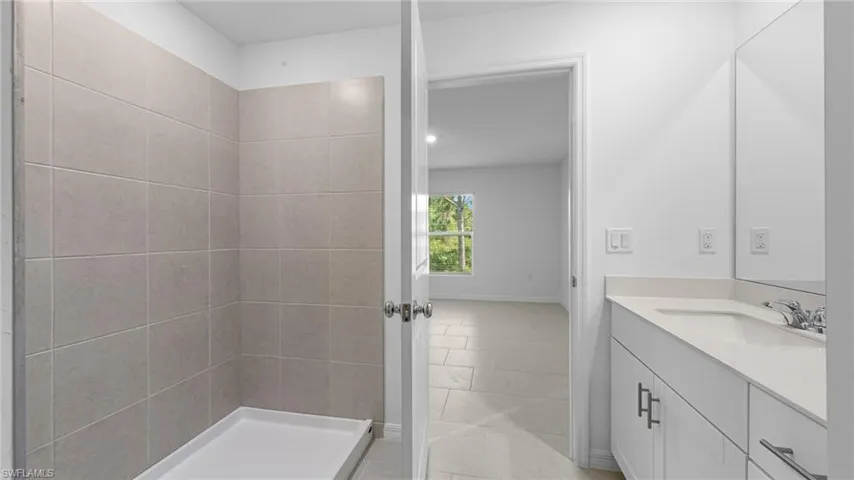 1804 NE 7th  AVE, Cape Coral, FL 33909