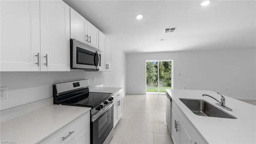 1804 NE 7th  AVE, Cape Coral, FL 33909