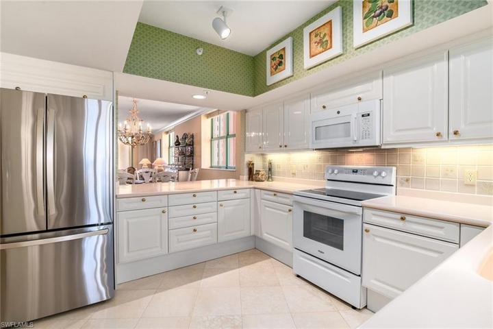 980 Cape Marco DR # 808, MARCO ISLAND FL 34145