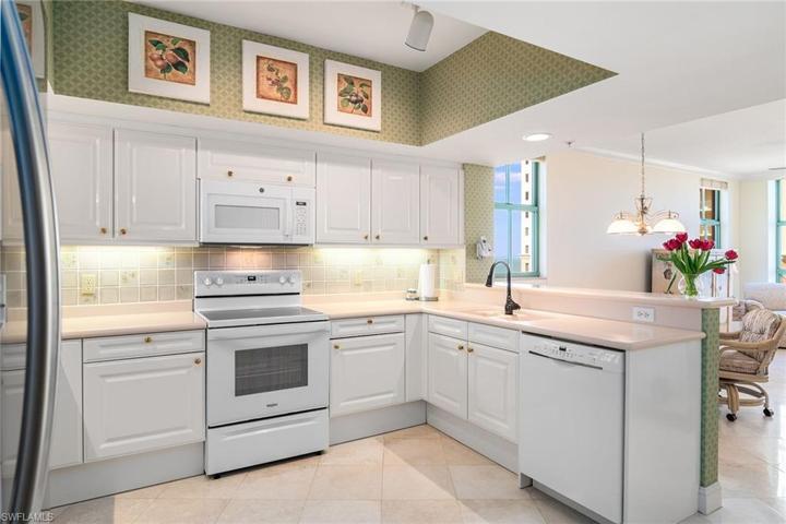 980 Cape Marco DR # 808, MARCO ISLAND FL 34145