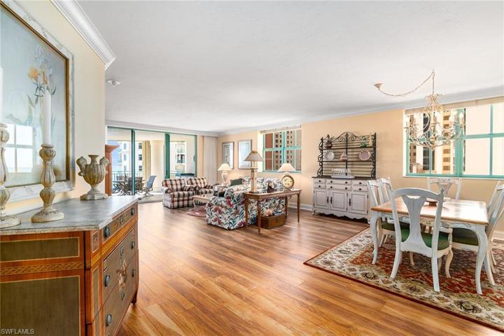 980 Cape Marco DR # 808, MARCO ISLAND FL 34145