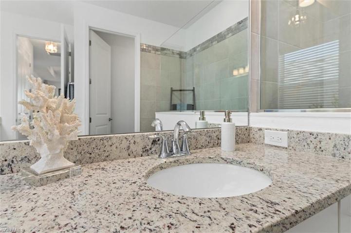 Separate Tub and Shower