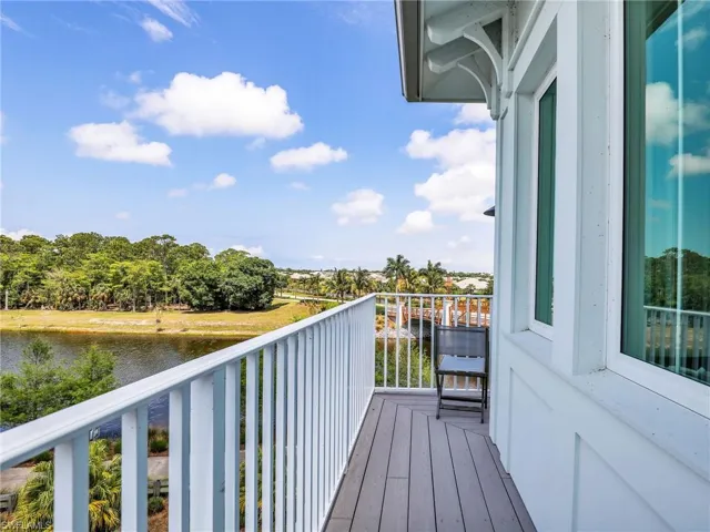 6589  Dominica  DR, Naples, FL 34113