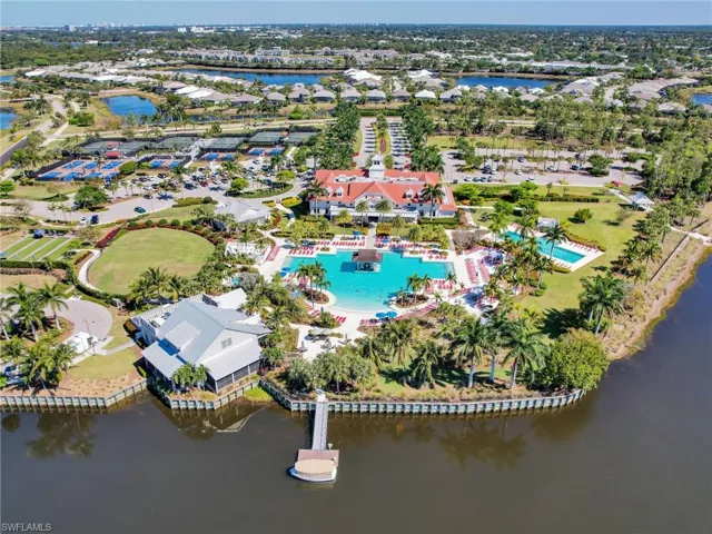 6589  Dominica  DR, Naples, FL 34113