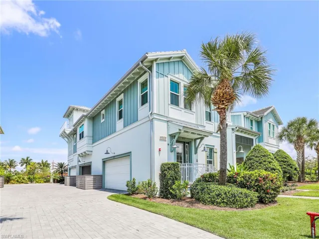 6589  Dominica  DR, Naples, FL 34113