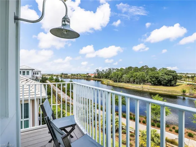 6589  Dominica  DR, Naples, FL 34113