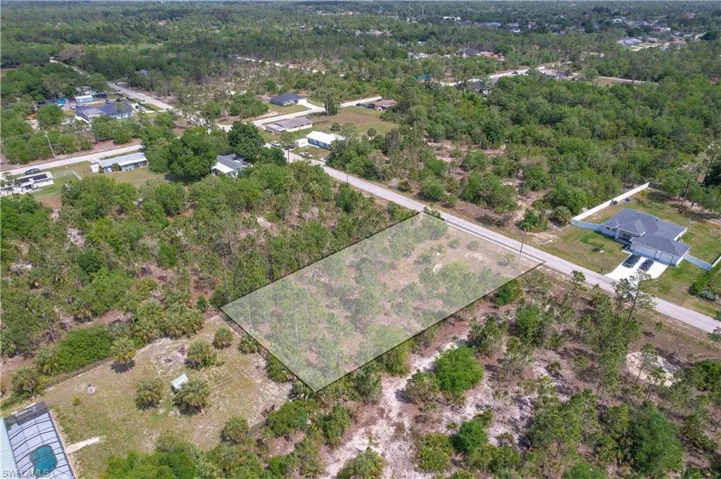 915 Glenn AVE, LEHIGH ACRES FL 33972
