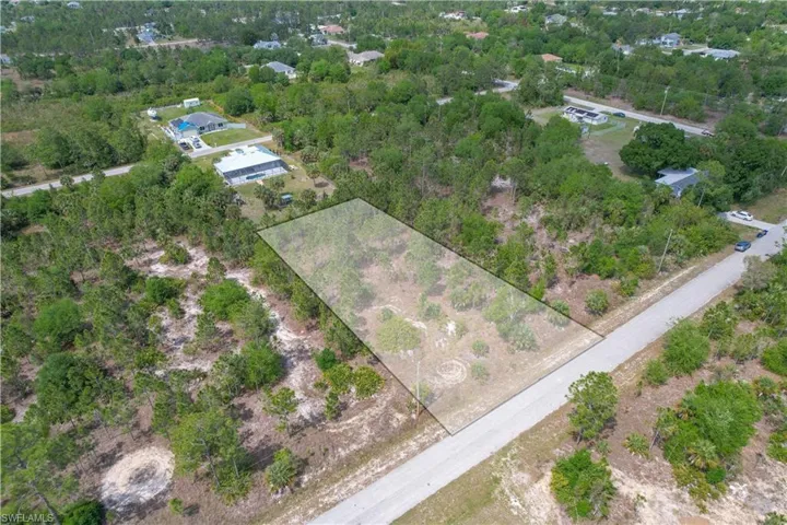 915 Glenn AVE, LEHIGH ACRES FL 33972