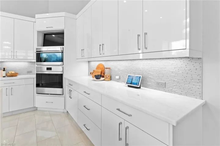 10570 Via Torino Way, Miromar Lakes, Florida 33913