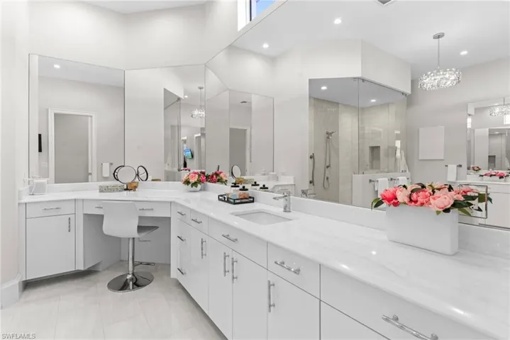 10570 Via Torino Way, Miromar Lakes, Florida 33913