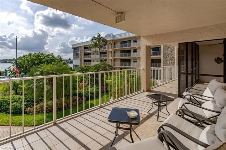 2nd Floor Open Air Landing