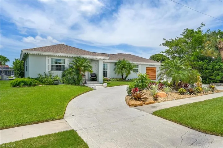 1170 Martinique Ct, Marco Island, Florida 34145