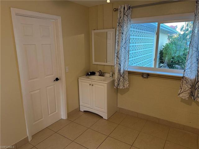 Guest bedroom 3