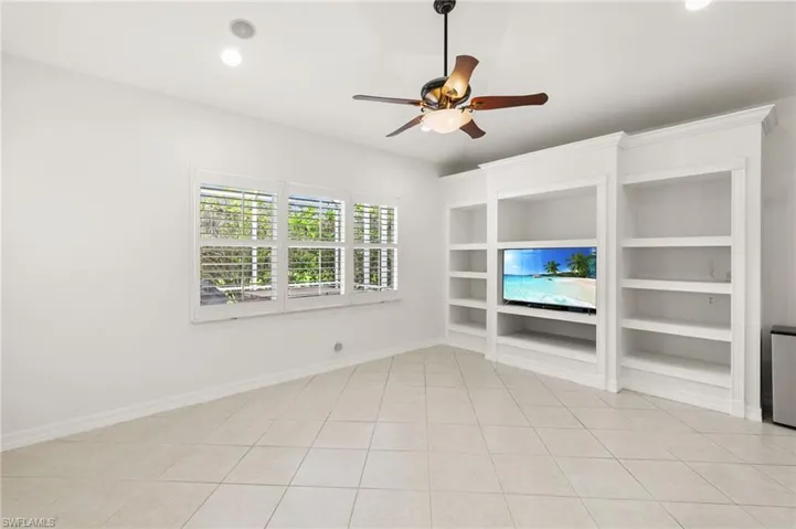 3917 Fabienne Ct, Naples, Florida 34109