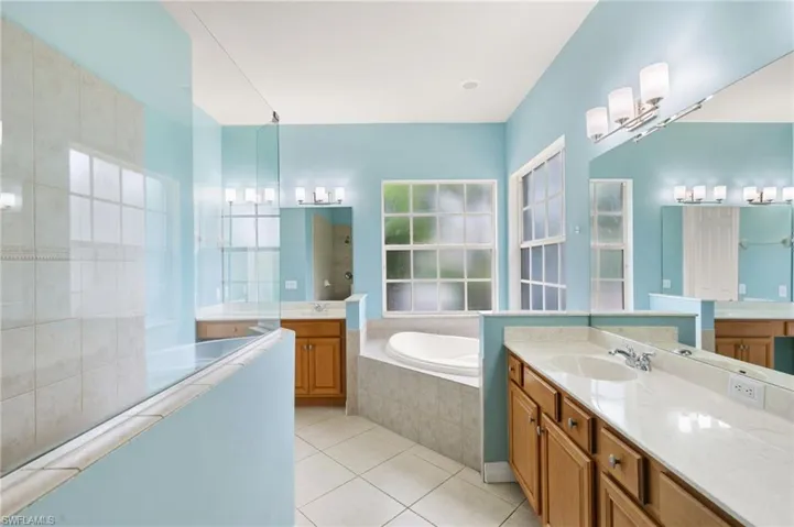 3917 Fabienne Ct, Naples, Florida 34109