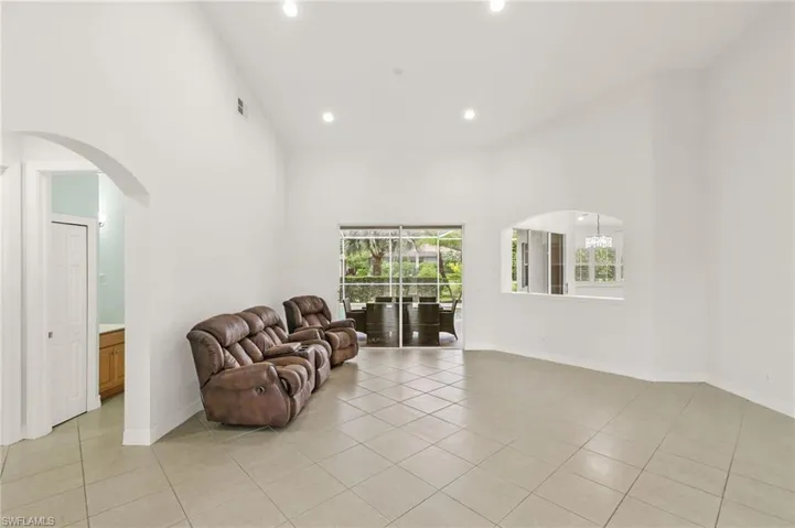 3917 Fabienne Ct, Naples, Florida 34109