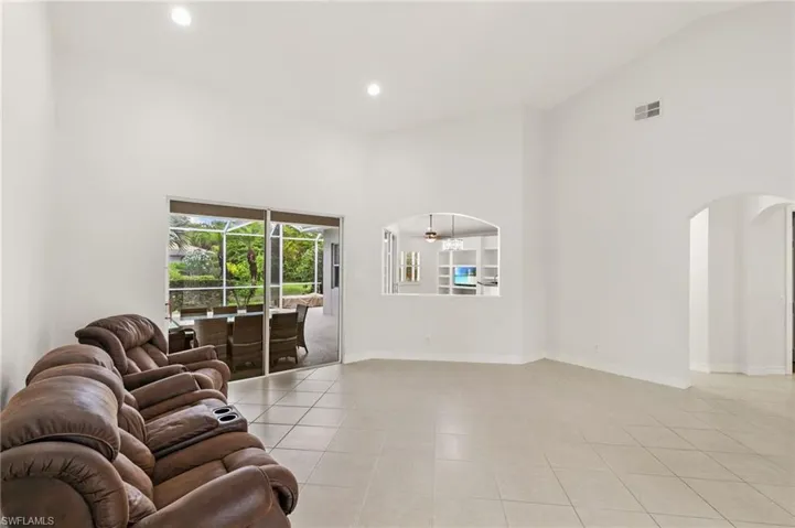 3917 Fabienne Ct, Naples, Florida 34109