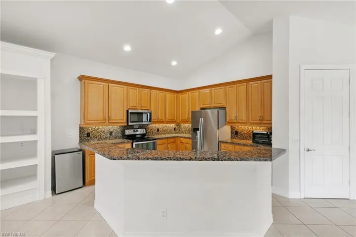 3917 Fabienne Ct, Naples, Florida 34109