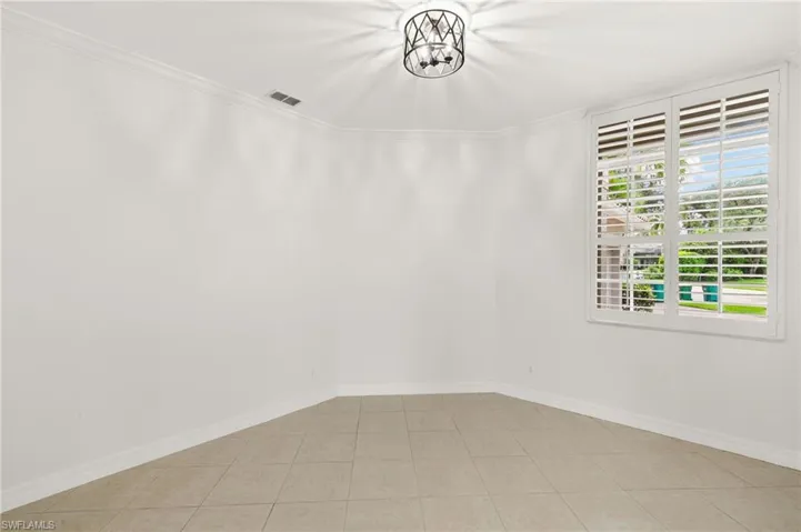 3917 Fabienne Ct, Naples, Florida 34109