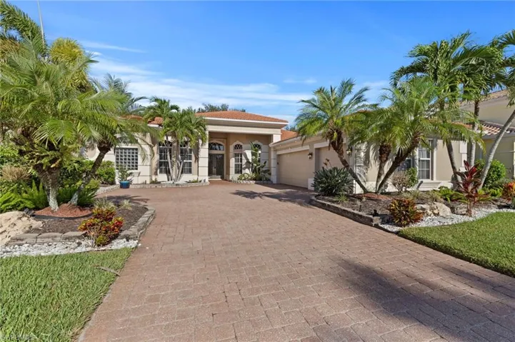19464 La Serena Dr, Estero, Florida 33967