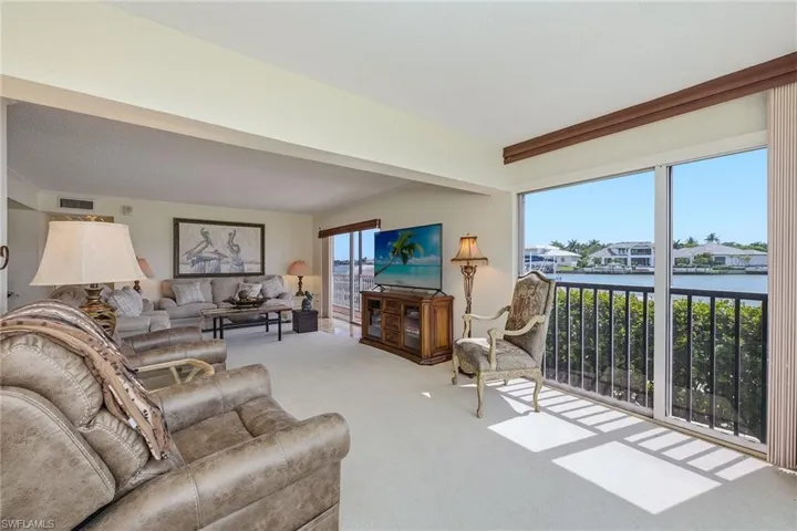 3000 Gulf Shore Blvd N 101, Naples, Florida 34103