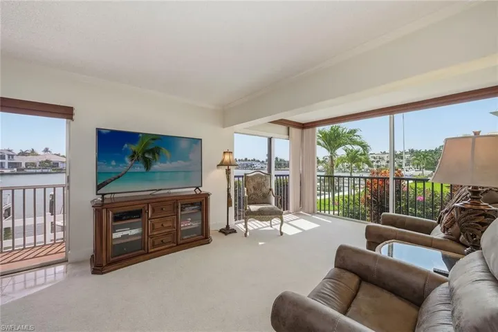 3000 Gulf Shore Blvd N 101, Naples, Florida 34103