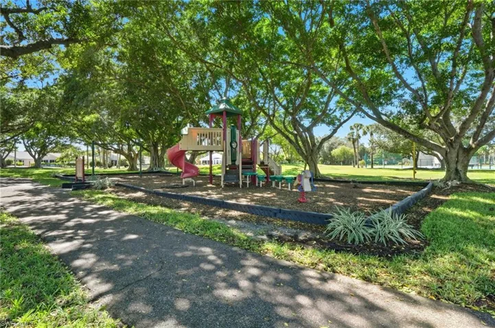 15021  Bridgeway  LN, Fort Myers, FL 33919