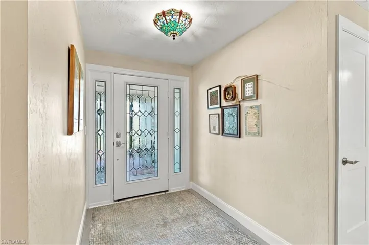 7275 Lake Dr, Fort Myers, Florida 33908