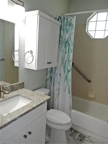 Guest Bath Shower/Tub combo
