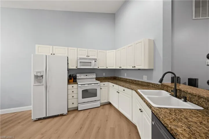 12090  Summergate  CIR, Fort Myers, FL 33913