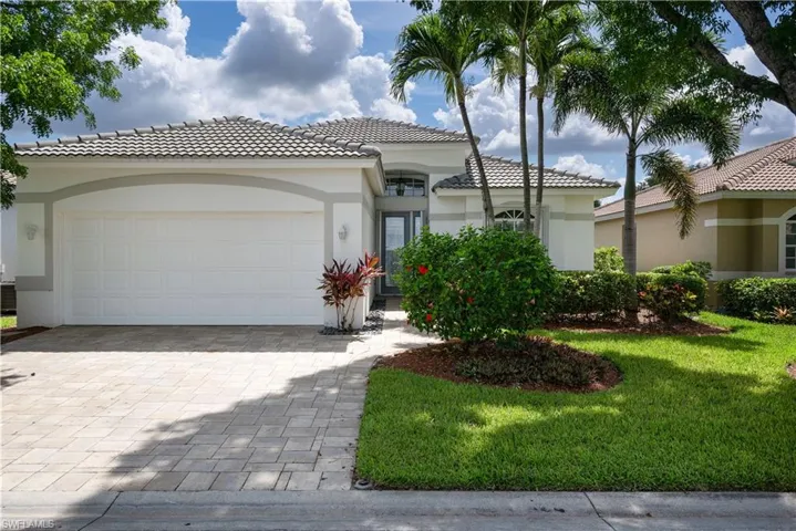 11320  Lakeland  CIR, Fort Myers, FL 33913