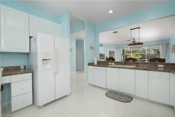 11320  Lakeland  CIR, Fort Myers, FL 33913