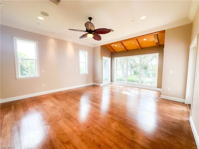 Master Bedroom1st Floor