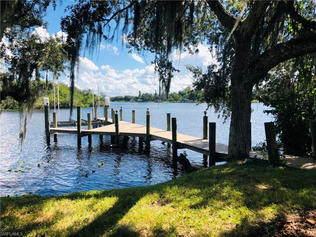 Boaters Dream Dock & Boatlift