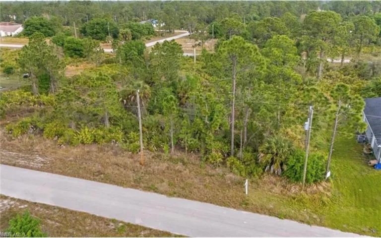 1141  Corry E ST, Lehigh Acres, FL 33974