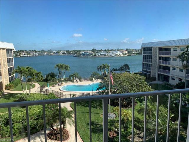 Welcome Home to life on the BAY!  Walk across the street to Horizon Way BEACH ACCESS!!