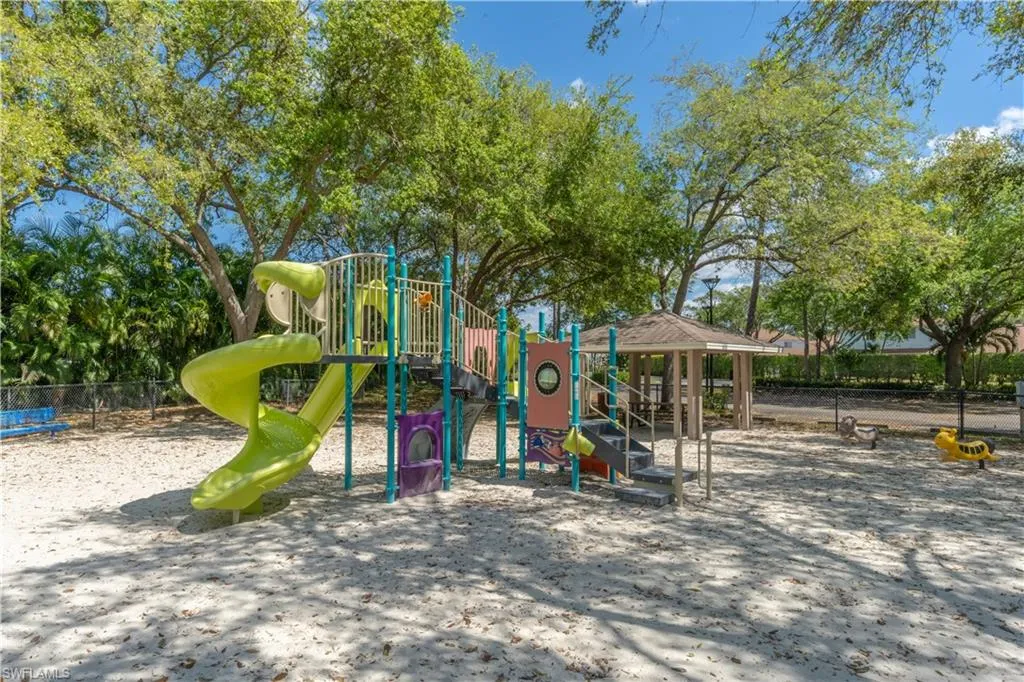 834 Coldstream CT, Naples, FL 34104,225023029