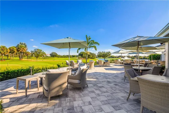 Highland Woods Casual and Formal Dining Options