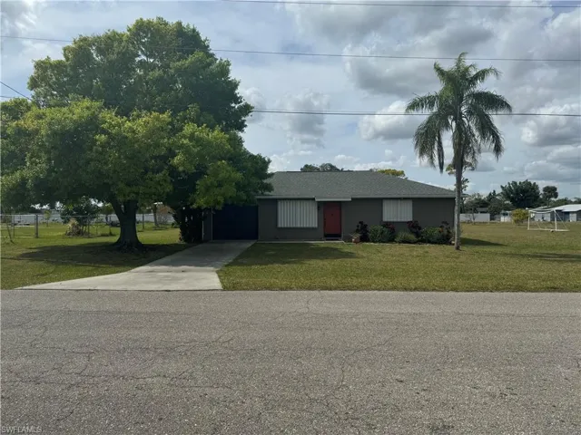 229 Schoolside DR, LEHIGH ACRES FL 33936