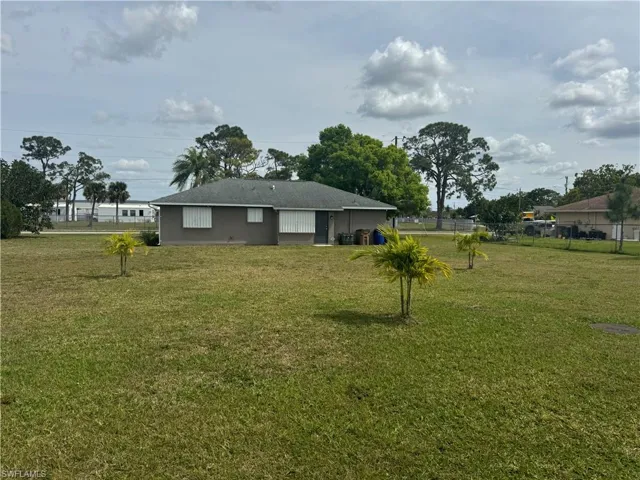 229 Schoolside DR, LEHIGH ACRES FL 33936