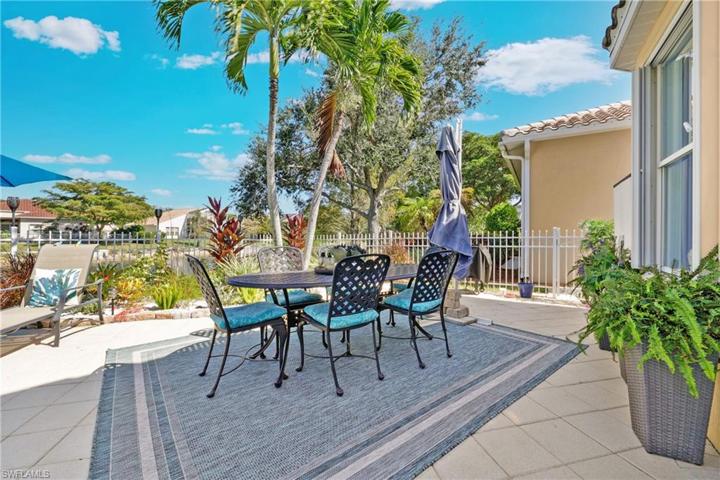 Outdoor dining at it's best!