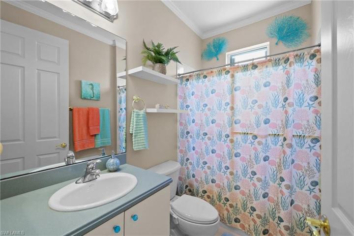 Beachy guest bathroom