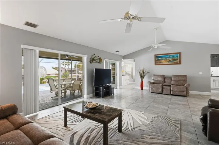 222 SW 39th  TER, Cape Coral, FL 33914