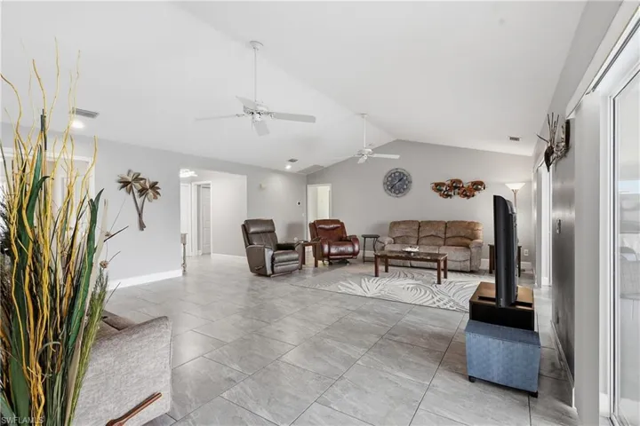 222 SW 39th  TER, Cape Coral, FL 33914