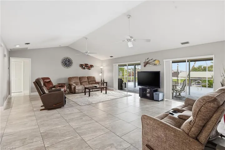 222 SW 39th  TER, Cape Coral, FL 33914